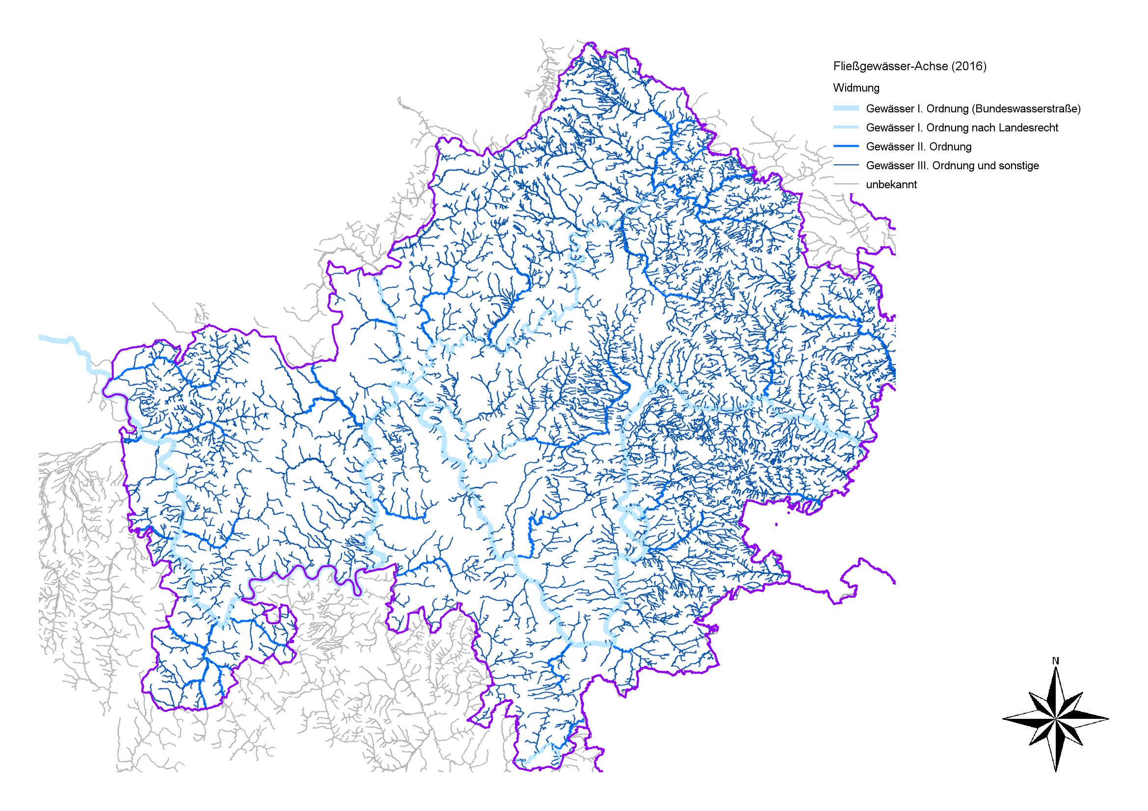 Die Karte zeigt das Fließgewässernetz in Unterfranken. Verschiedene Blautöne differenzieren die Gewässer 1., 2. und 3. Ordnung. Dabei machen die kleinen Gewässer 3. Ordnung 90% der Fließgewässer aus.